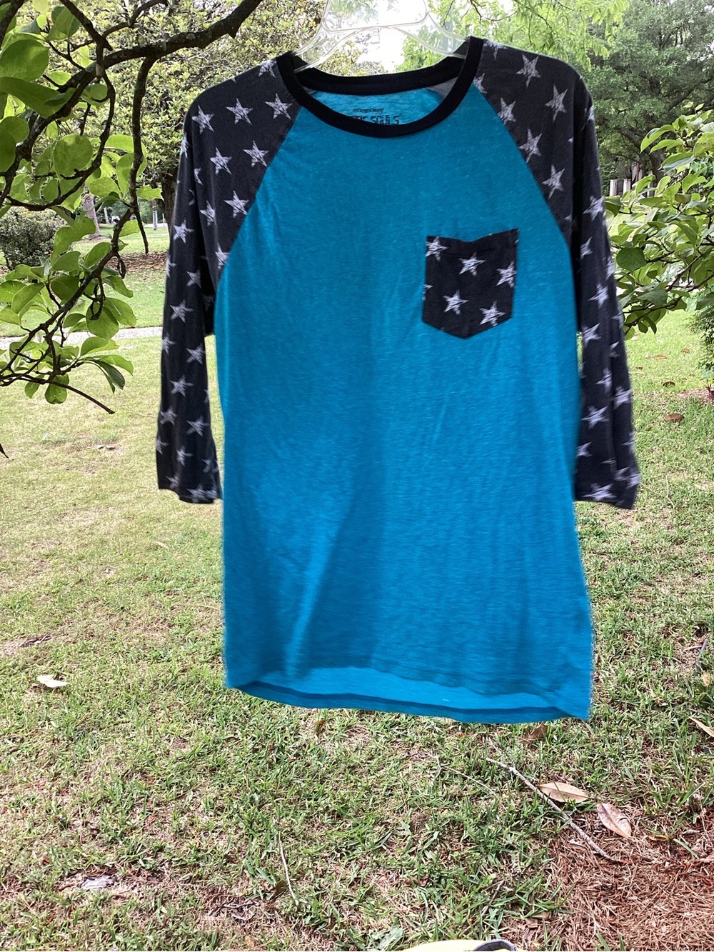 Men's Teal Raglan Long Sleeve Tee with Star-Print Sleeves and Pocket